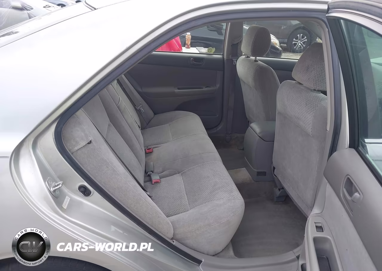 2003 Toyota Camry Le VIN:JTDBE32K630161144 - 18