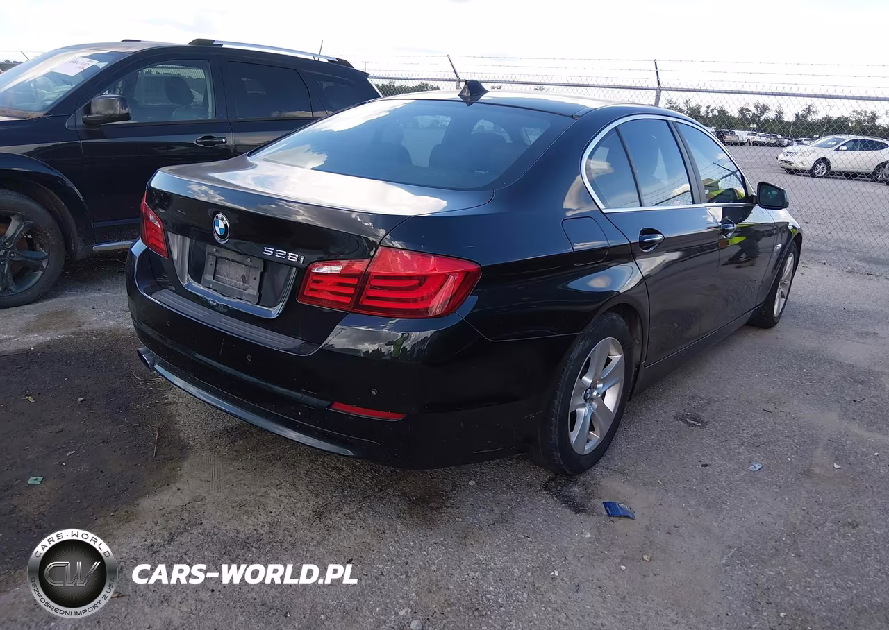 2013 BMW 528I VIN:WBAXG5C58DD229679 - 4