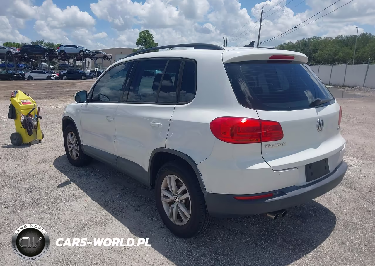 2015 Volkswagen Tiguan S VIN:WVGAV7AX7FW505321 - 3