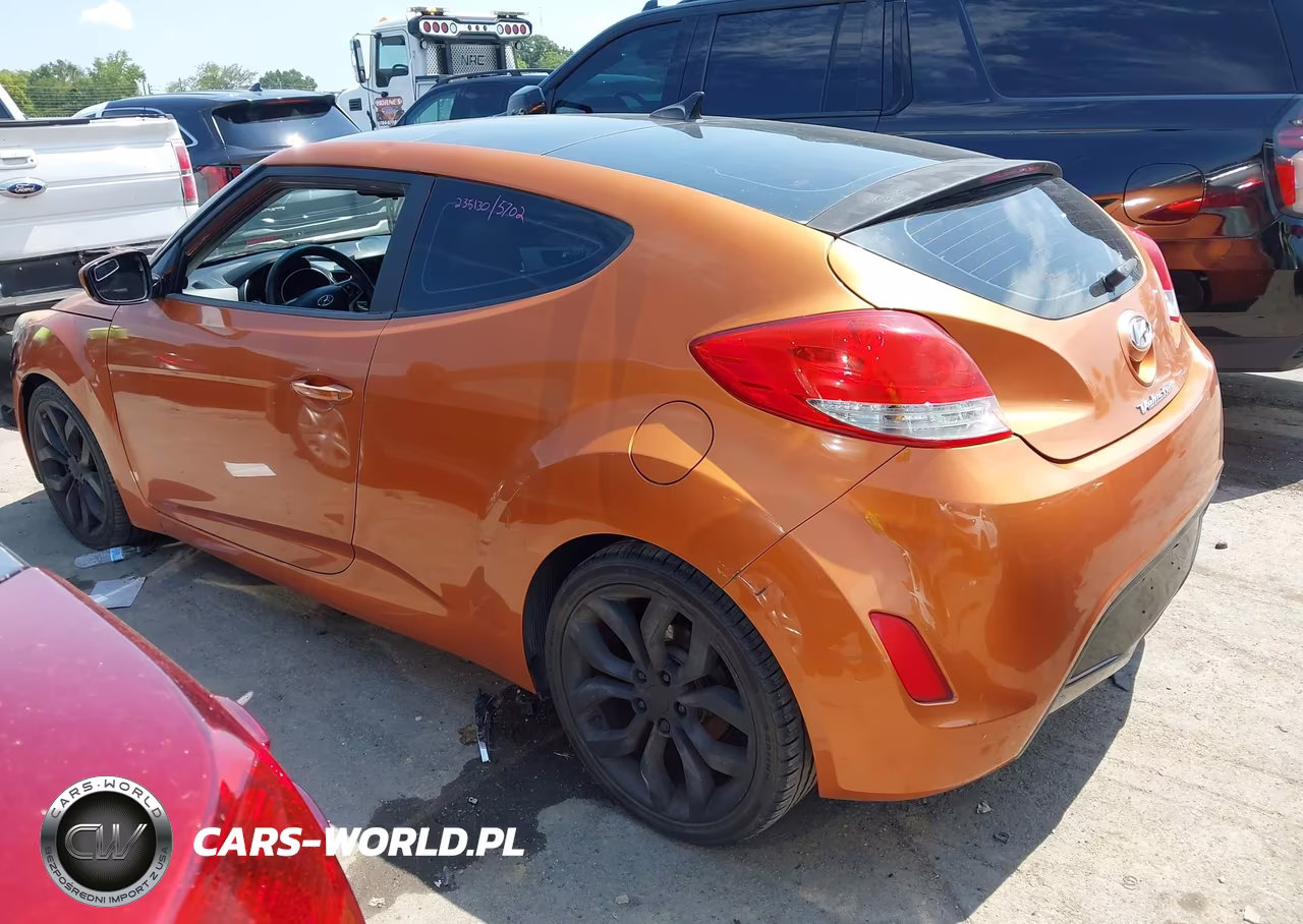 2013 Hyundai Veloster Base W-Black VIN:KMHTC6AD2DU093252 - 3