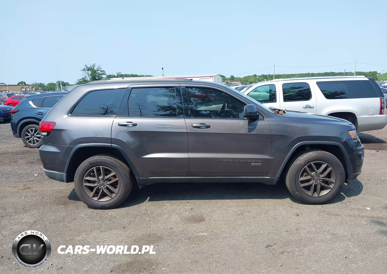 2016 Jeep Grand Cherokee 75Th Anniversary VIN:1C4RJFAGXGC414270 - 13