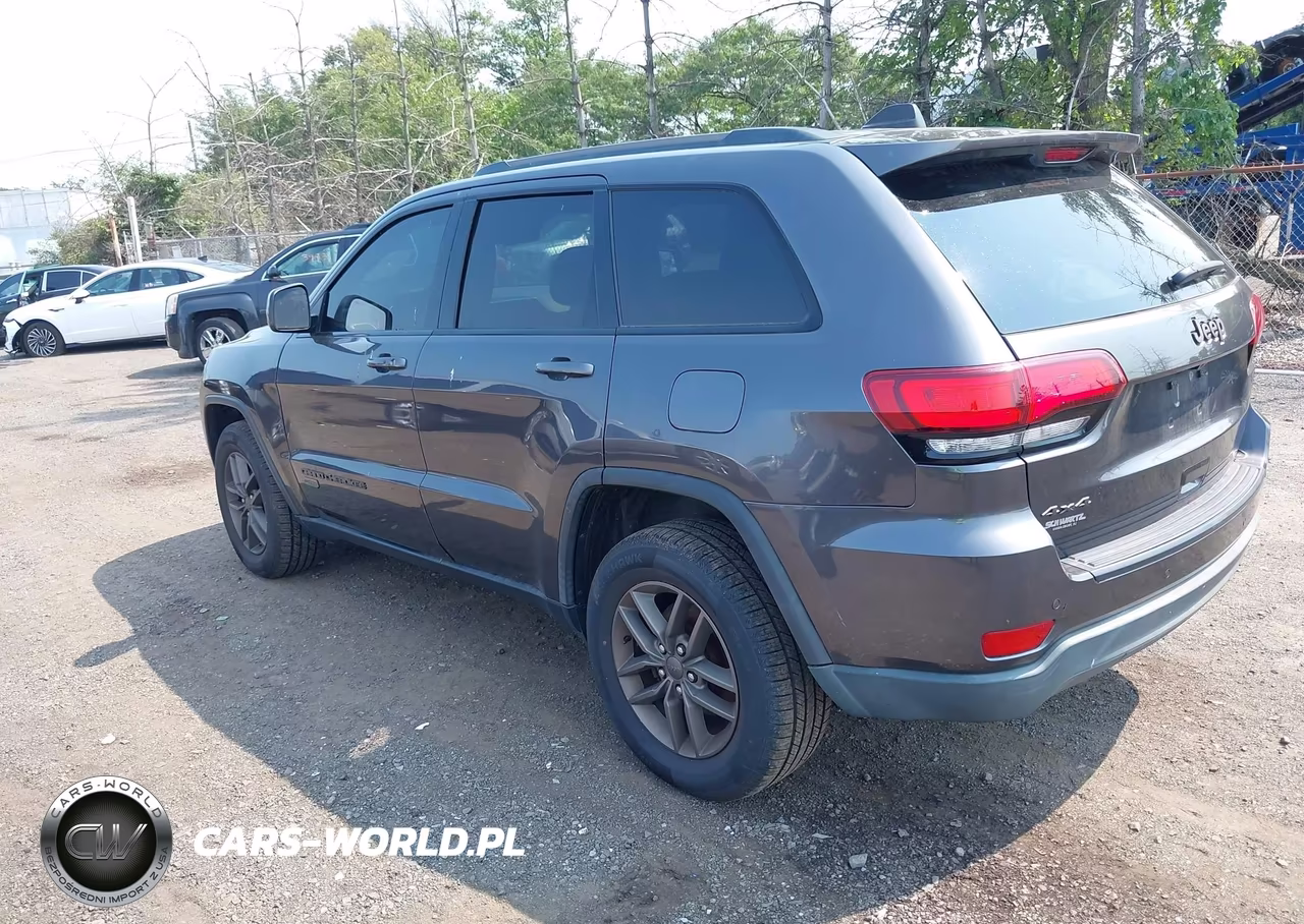 2016 Jeep Grand Cherokee 75Th Anniversary VIN:1C4RJFAGXGC414270 - 3