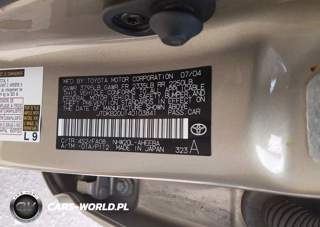 2004 Toyota Prius VIN:JTDKB20U140103841 - 9