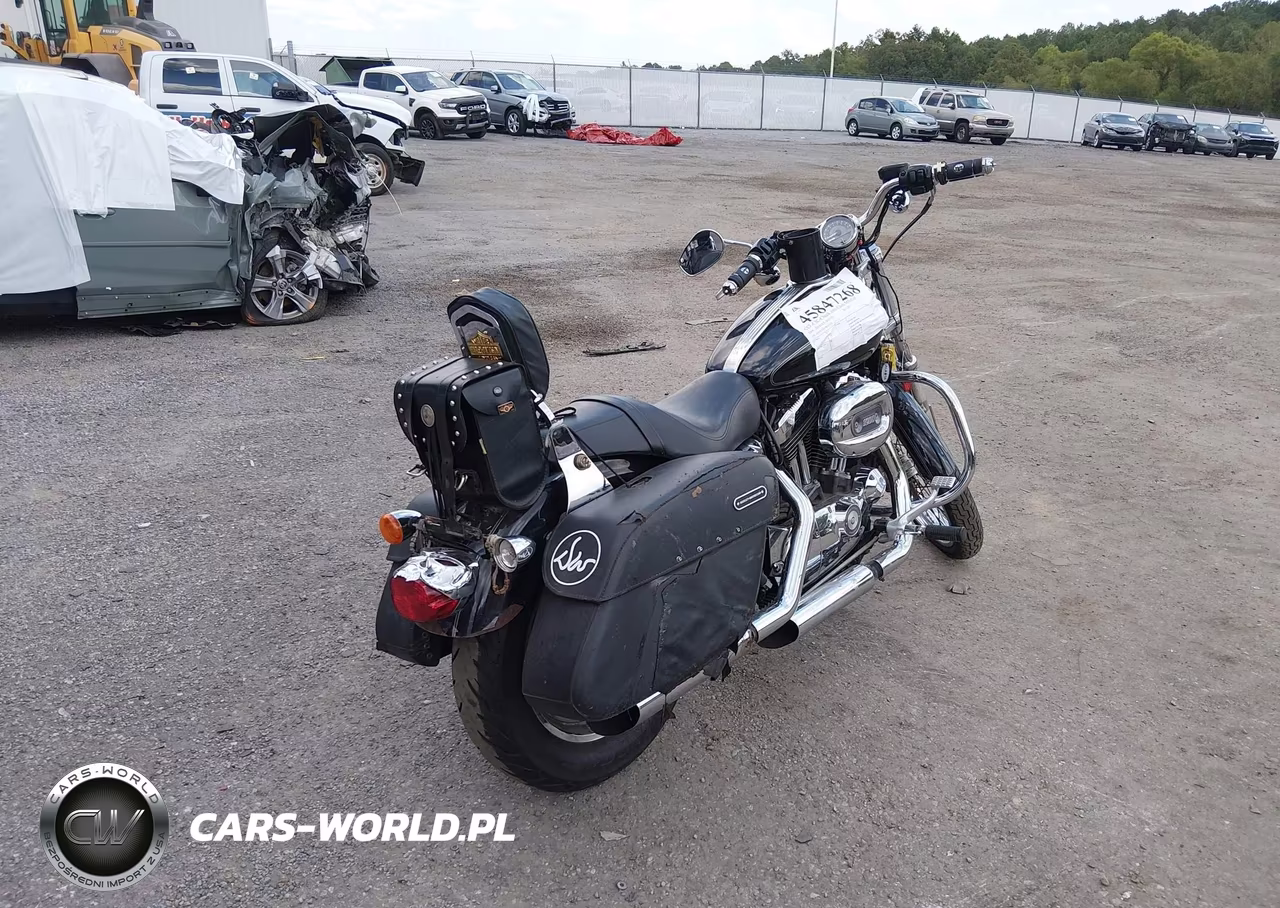 2009 Harley-Davidson Xl1200 C VIN:1HD1CT3129K423311 - 4