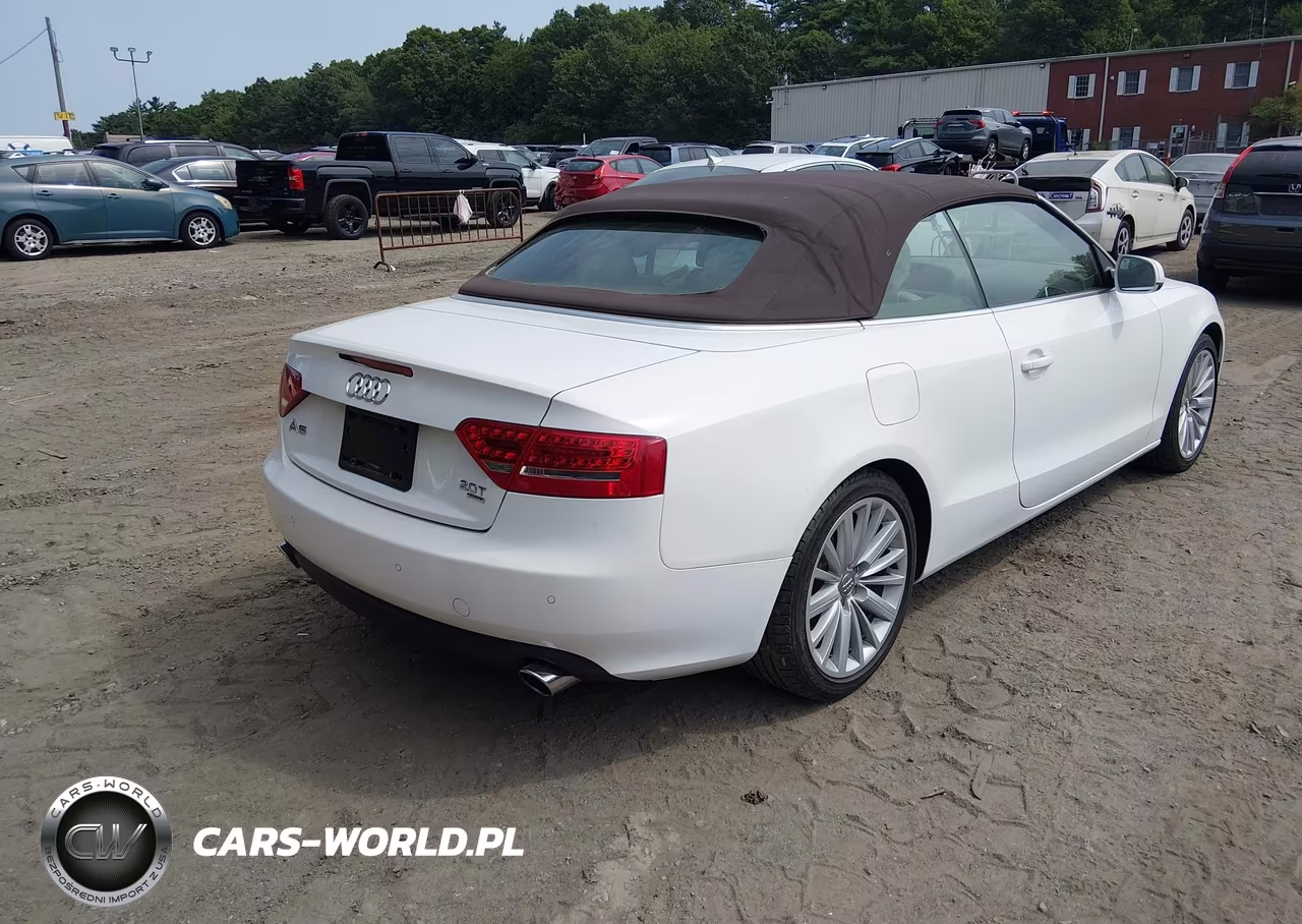 2011 Audi A5 2.0T Premium VIN:WAULFAFH6BN016429 - 4