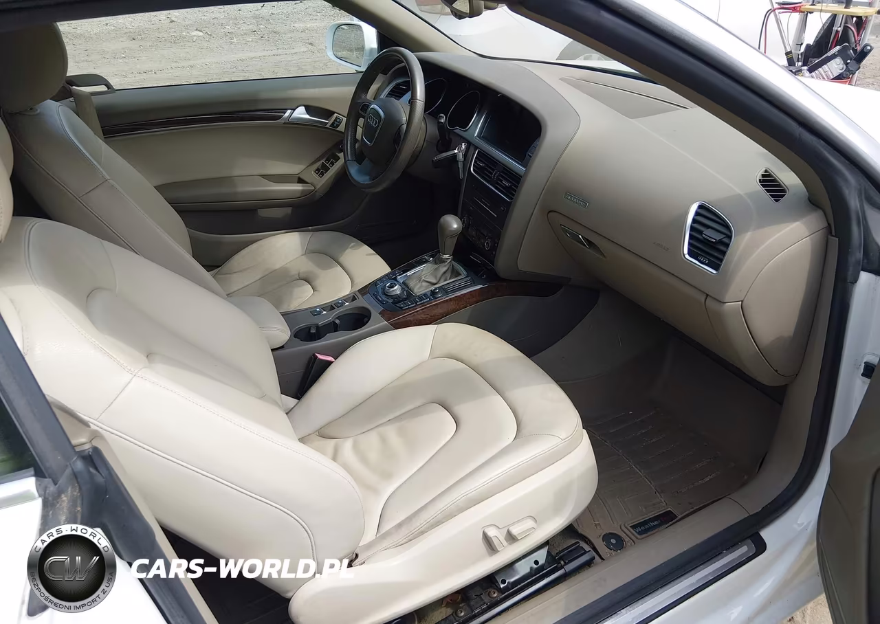 2011 Audi A5 2.0T Premium VIN:WAULFAFH6BN016429 - 5