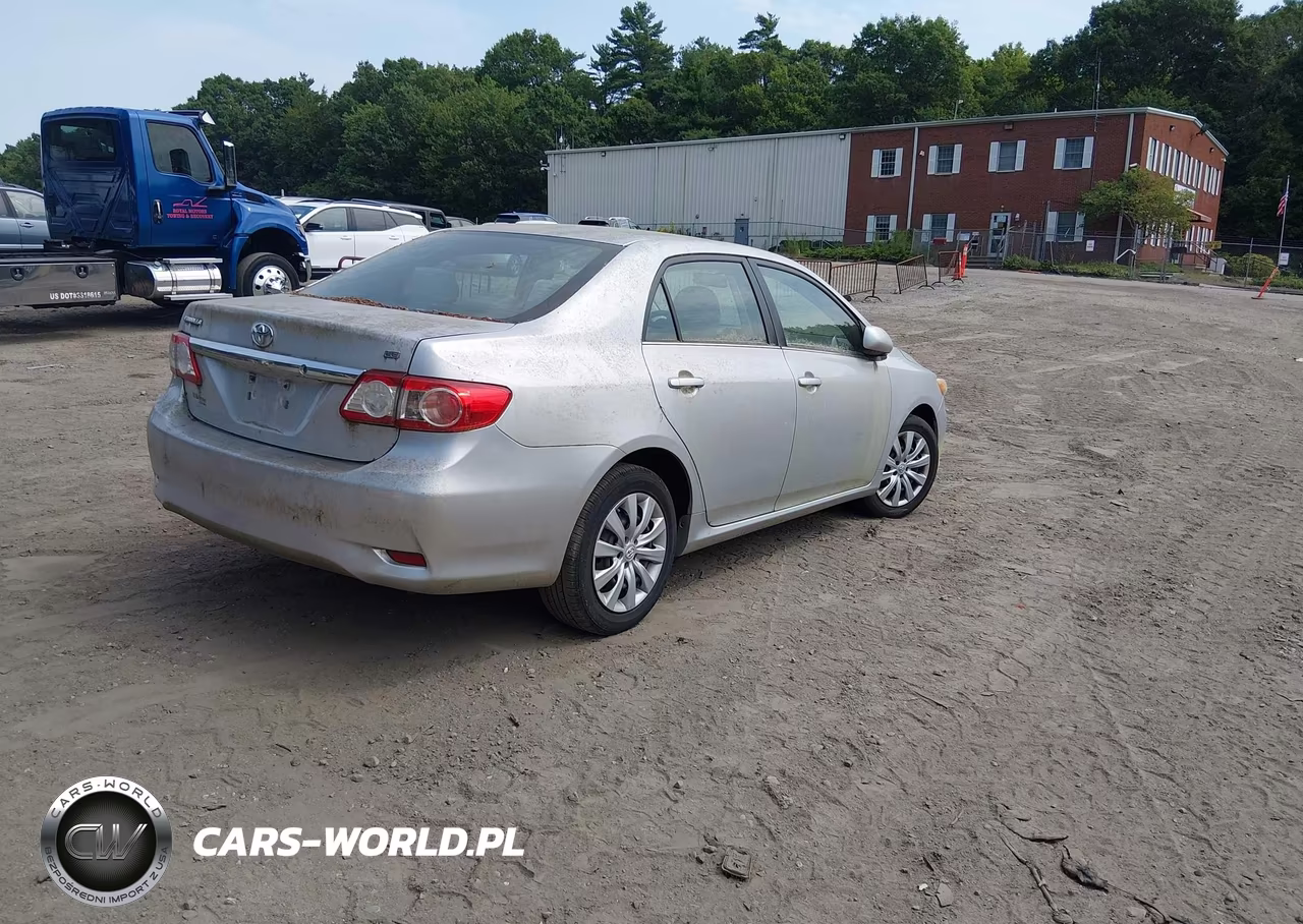 2013 Toyota Corolla Le VIN:5YFBU4EE0DP082638 - 4