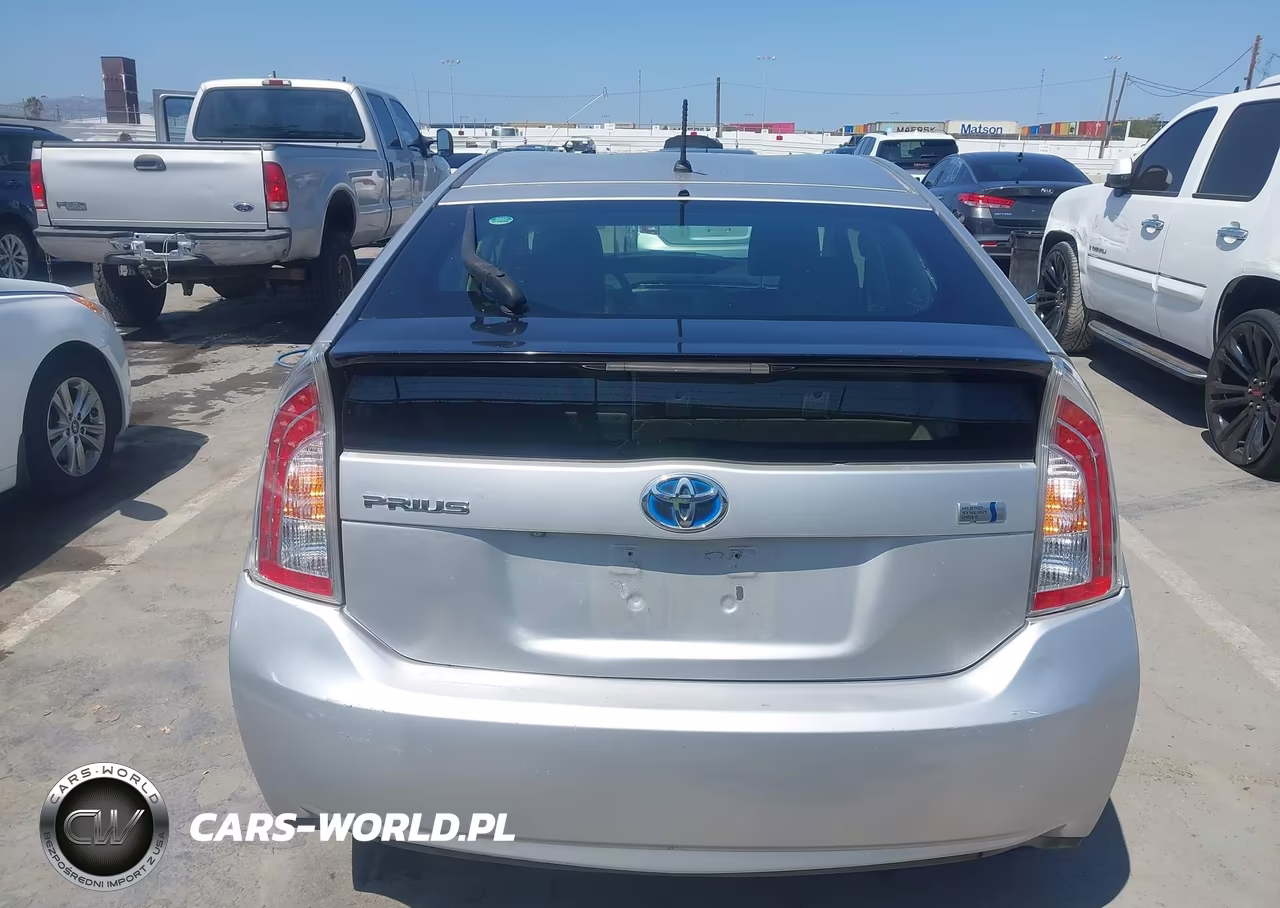 2015 Toyota Prius Two VIN:JTDKN3DU0F1926698 - 16
