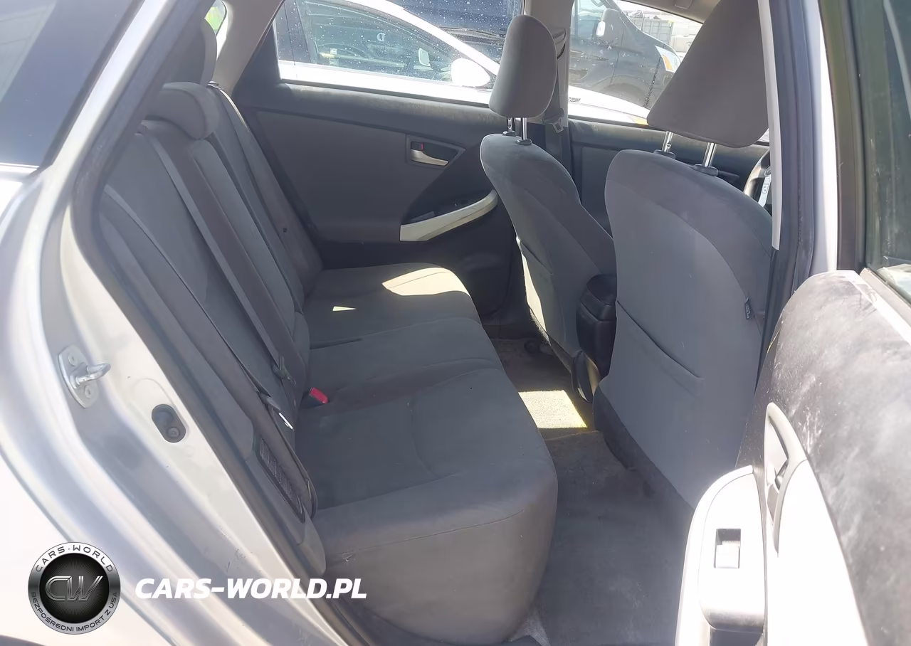 2015 Toyota Prius Two VIN:JTDKN3DU0F1926698 - 8