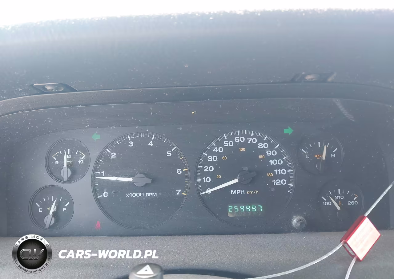 2002 Jeep Grand Cherokee Laredo VIN:1J4GW48S42C220215 - 7