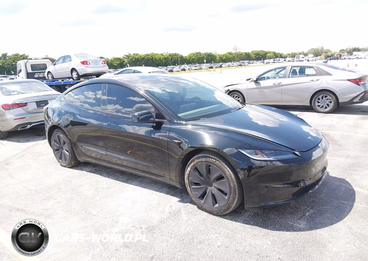 2025 Tesla Model 3 Long Range Rear-Wheel Drive-Standard Rear-Wheel Drive – zdjęcie 1 z 19