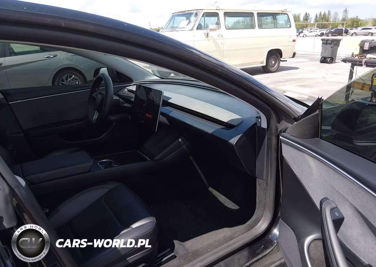 2025 Tesla Model 3 Long Range Rear-Wheel Drive-Standard Rear-Wheel Drive VIN:5YJ3E1EA1SF976024 - 5
