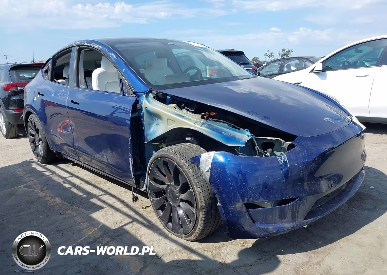 2022 Tesla Model Y Performance Dual Motor All-Wheel Drive – zdjęcie 1 z 18