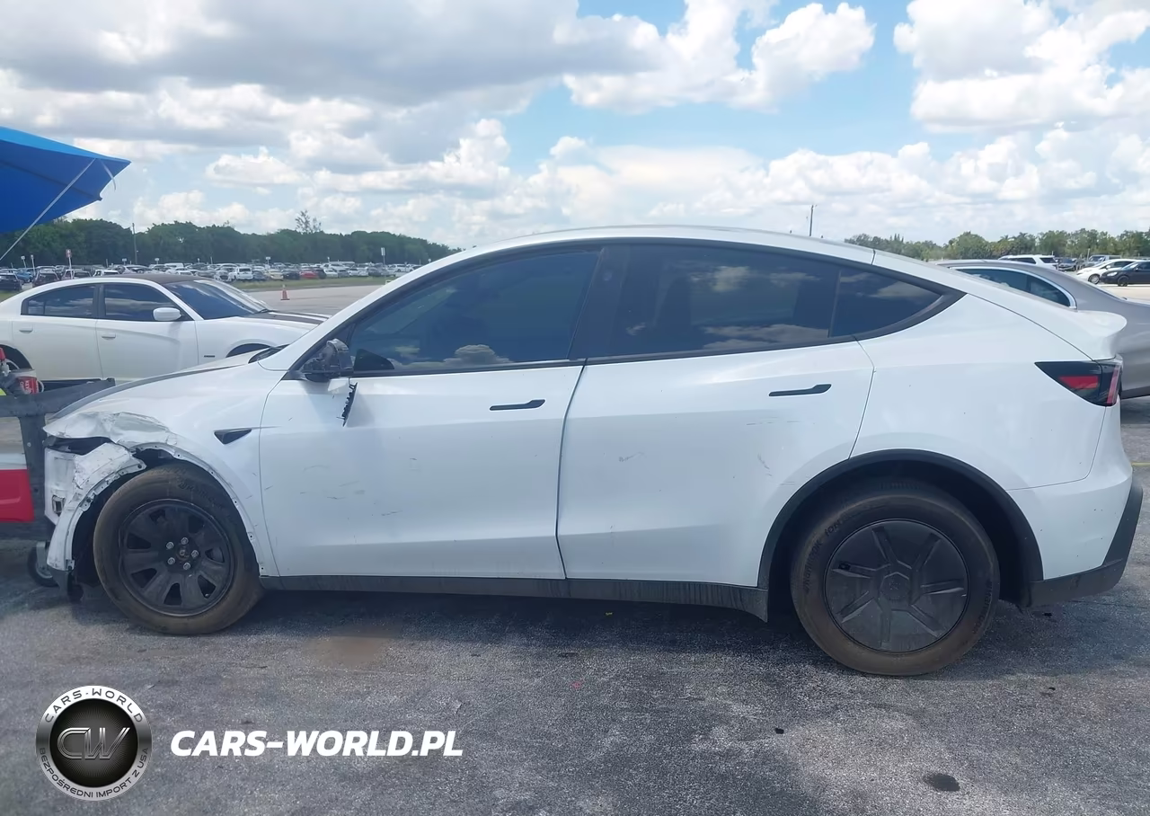 2026 Tesla Model Y All-Wheel Drive-Long Range Launch Series-Premium All-Wheel Drive VIN:7SAYGDEE9TA640997 - 13