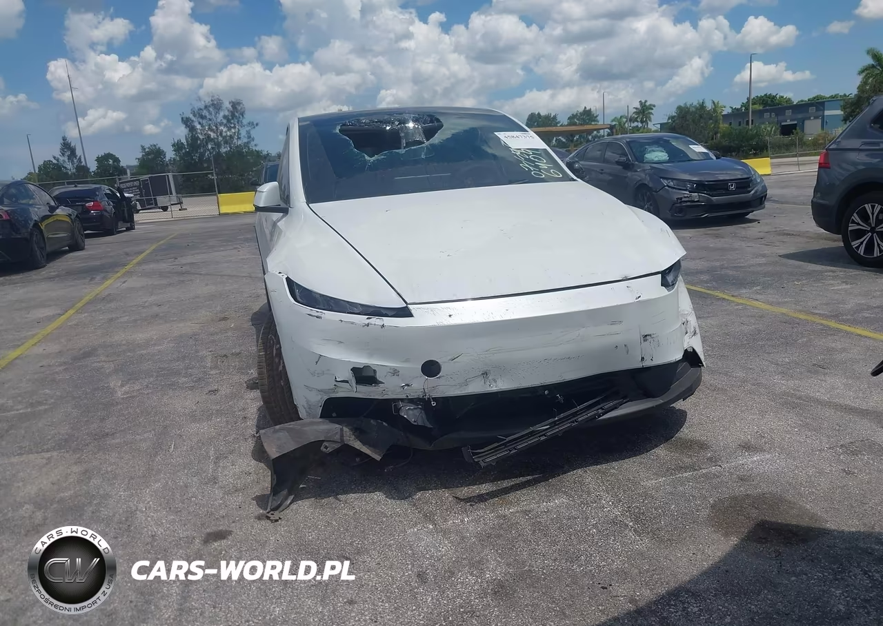 2026 Tesla Model Y All-Wheel Drive-Long Range Launch Series-Premium All-Wheel Drive VIN:7SAYGDEE9TA640997 - 6