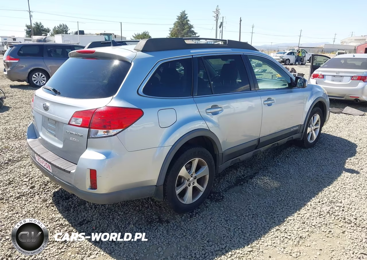 2013 Subaru Outback 2.5I Limited VIN:4S4BRBPC9D3232753 - 4