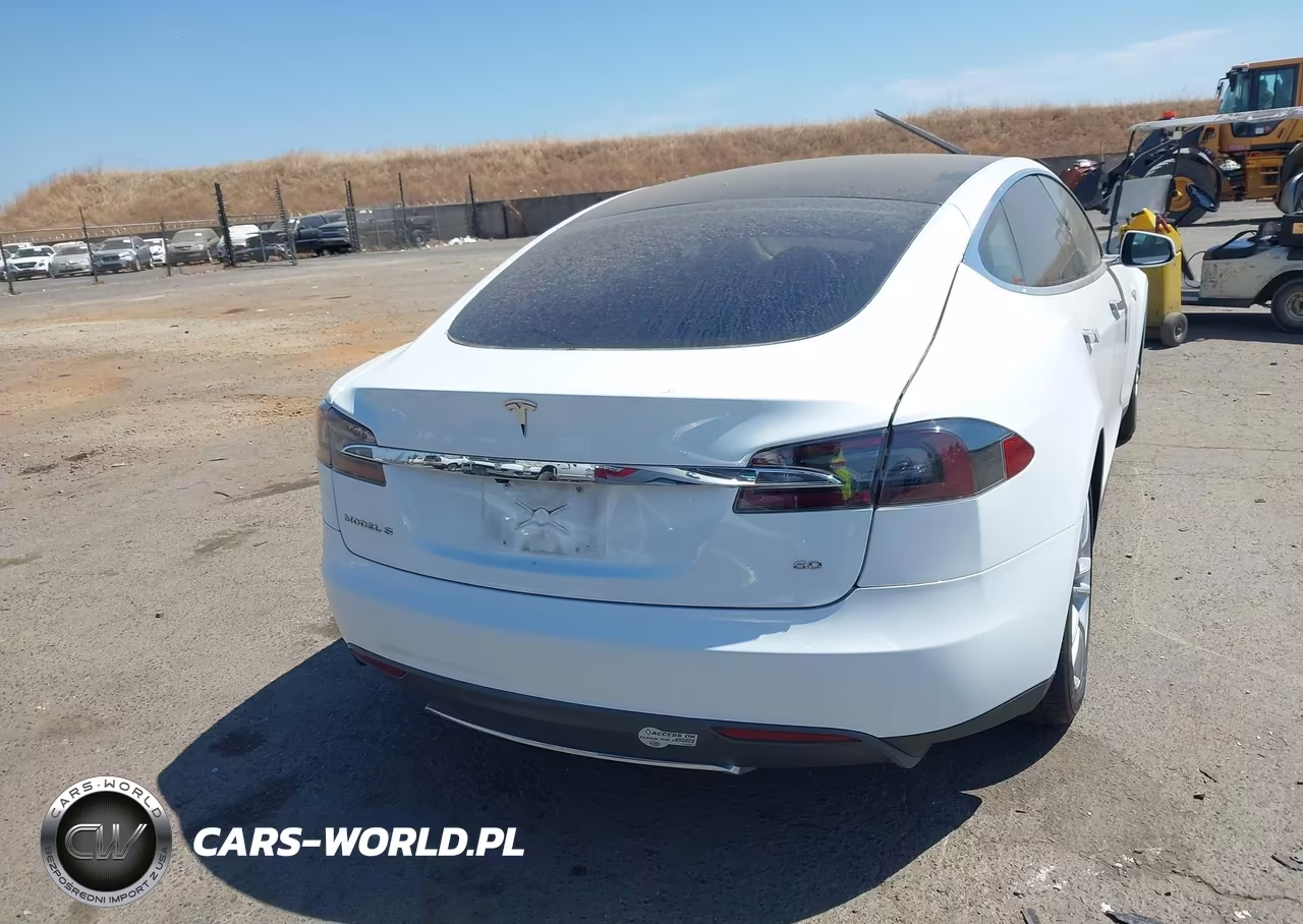2013 Tesla Model S VIN:5YJSA1AG9DFP13414 - 16