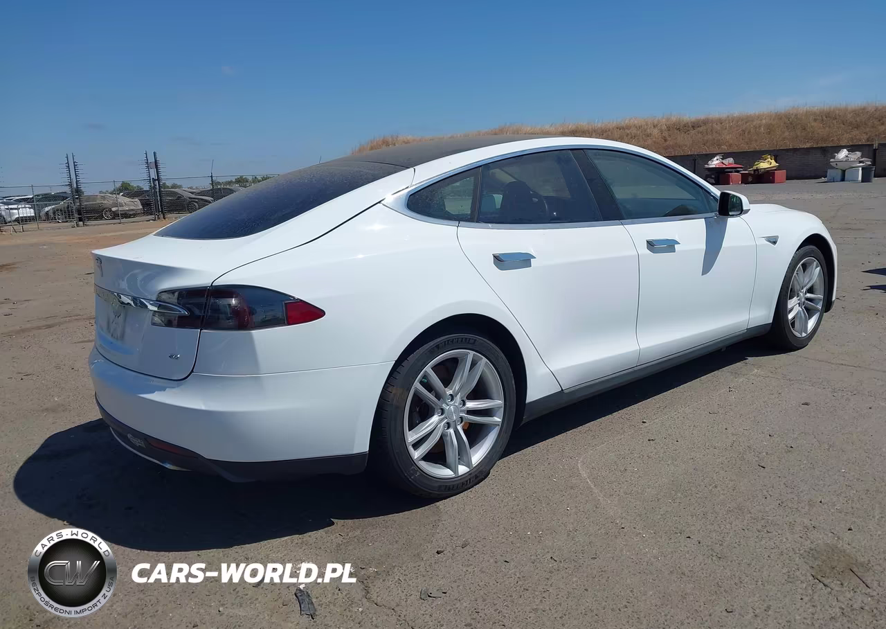 2013 Tesla Model S VIN:5YJSA1AG9DFP13414 - 4