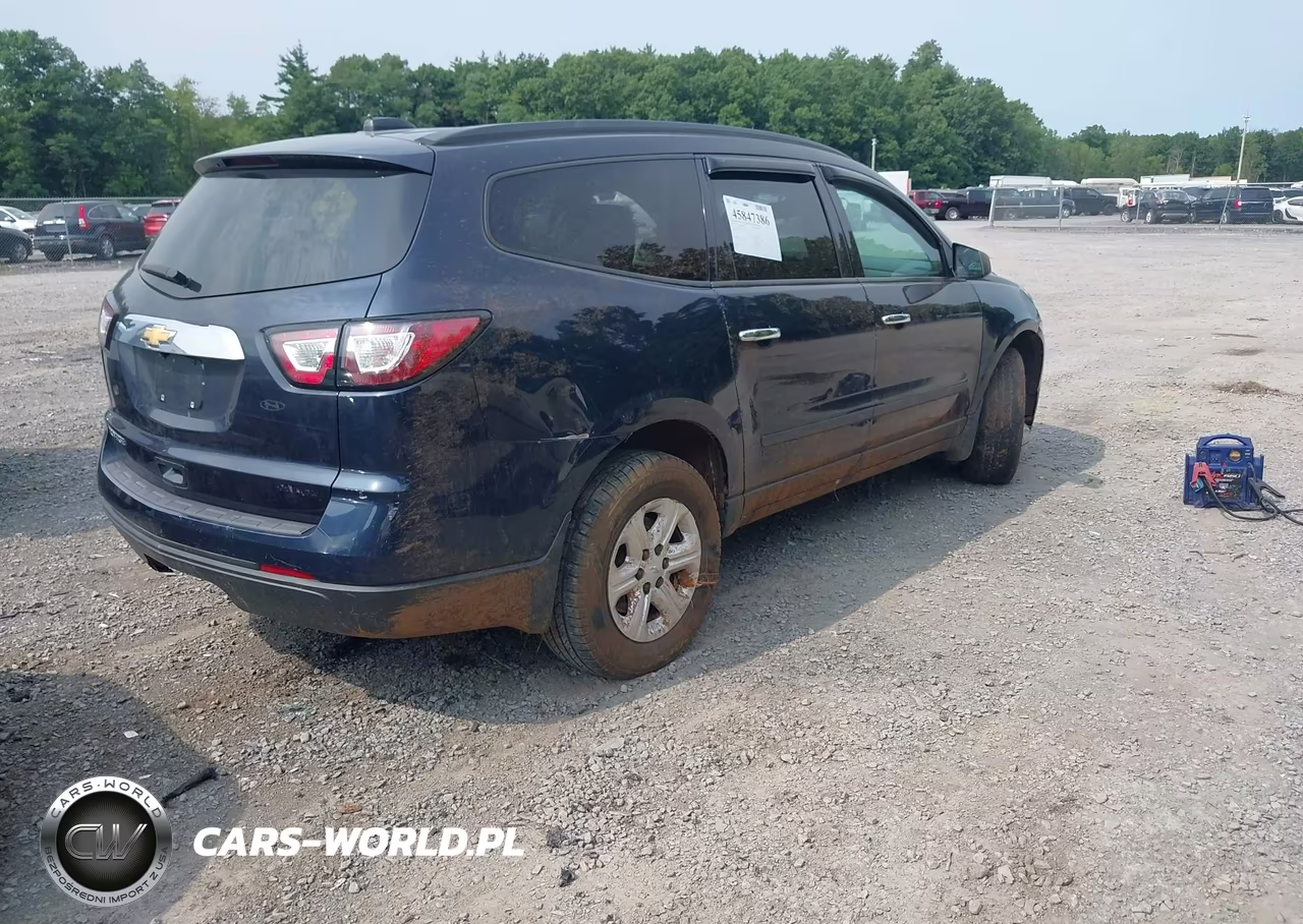 2017 Chevrolet Traverse Ls VIN:1GNKRFED8HJ140095 - 4