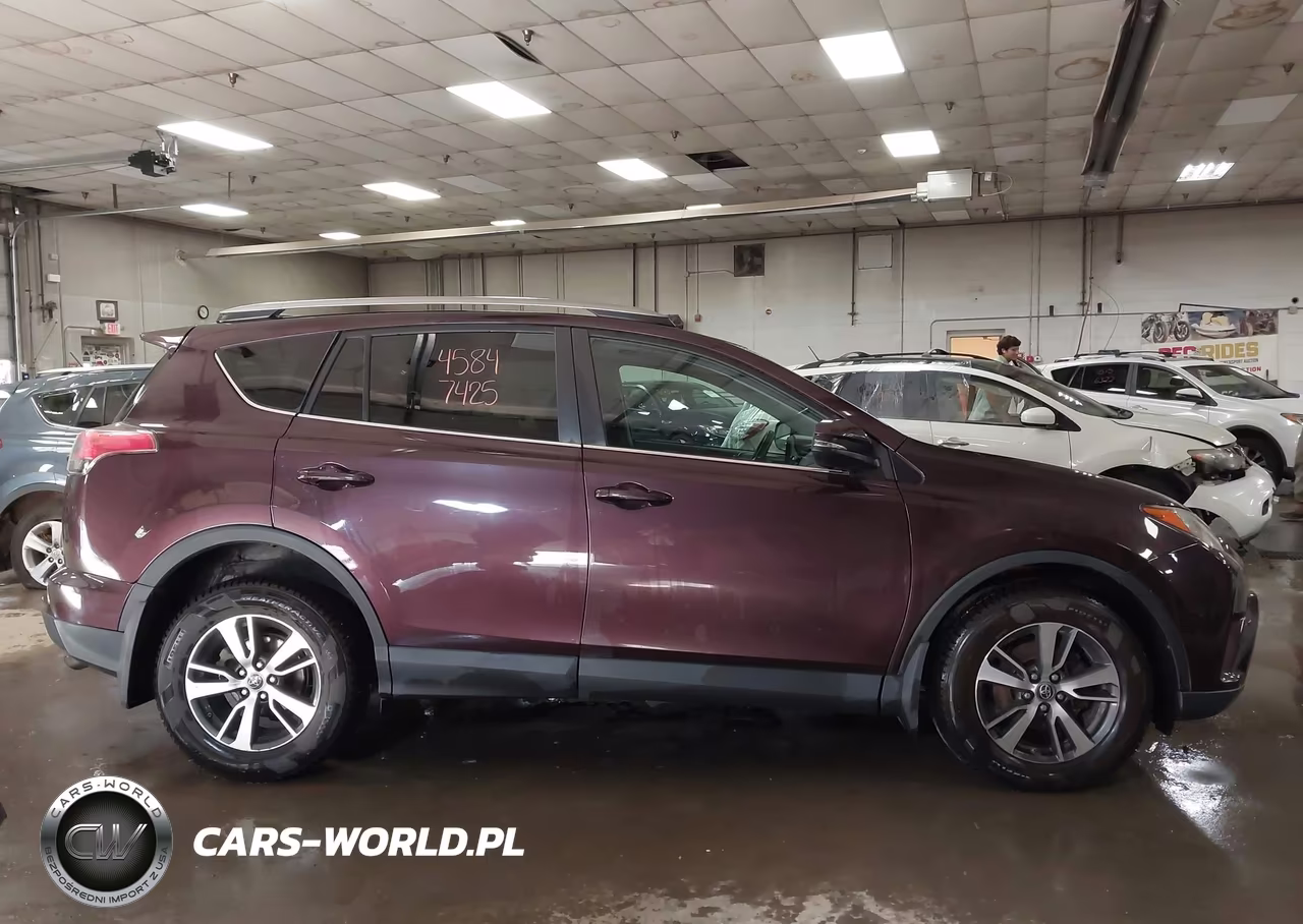 2018 Toyota Rav4 Xle VIN:2T3RFREV1JW818493 - 12