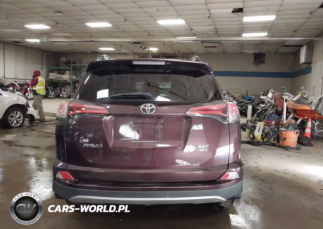 2018 Toyota Rav4 Xle VIN:2T3RFREV1JW818493 - 15