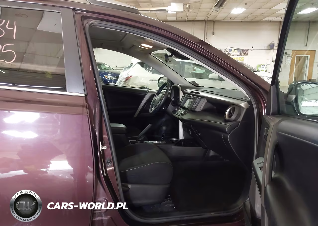 2018 Toyota Rav4 Xle VIN:2T3RFREV1JW818493 - 5