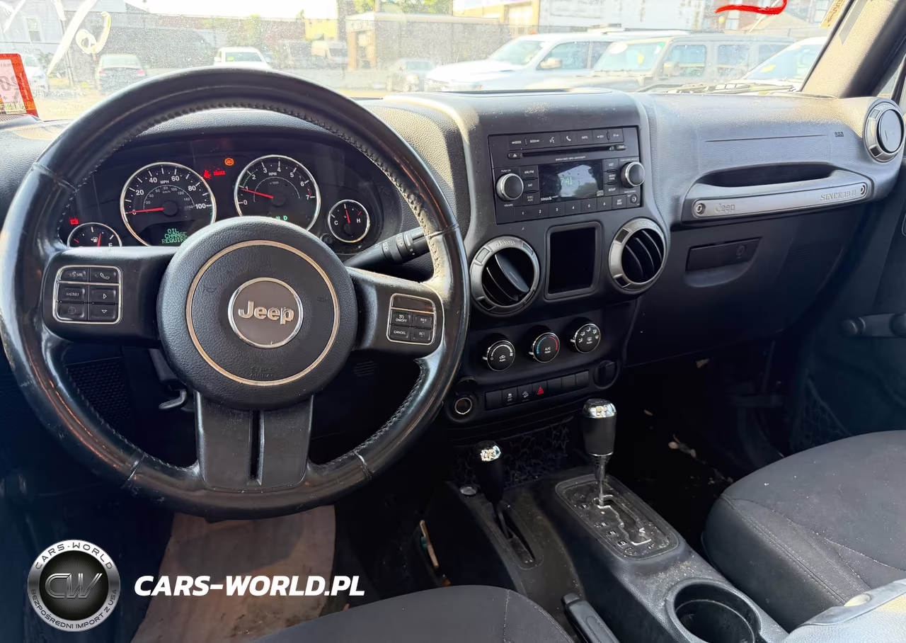 2016 Jeep Wrangler Unlimited Sport VIN:1C4BJWDG3GL194273 - 12
