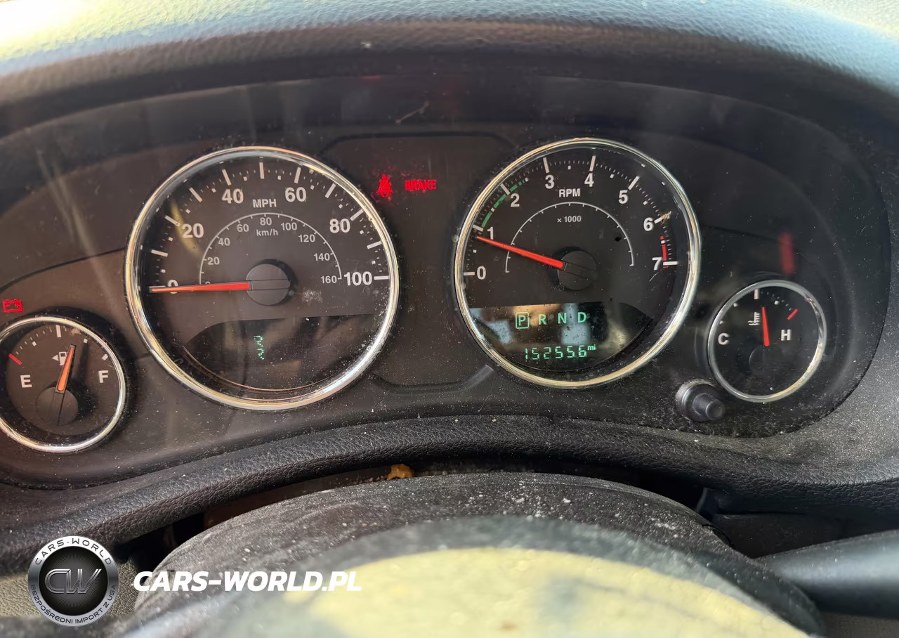 2016 Jeep Wrangler Unlimited Sport VIN:1C4BJWDG3GL194273 - 6