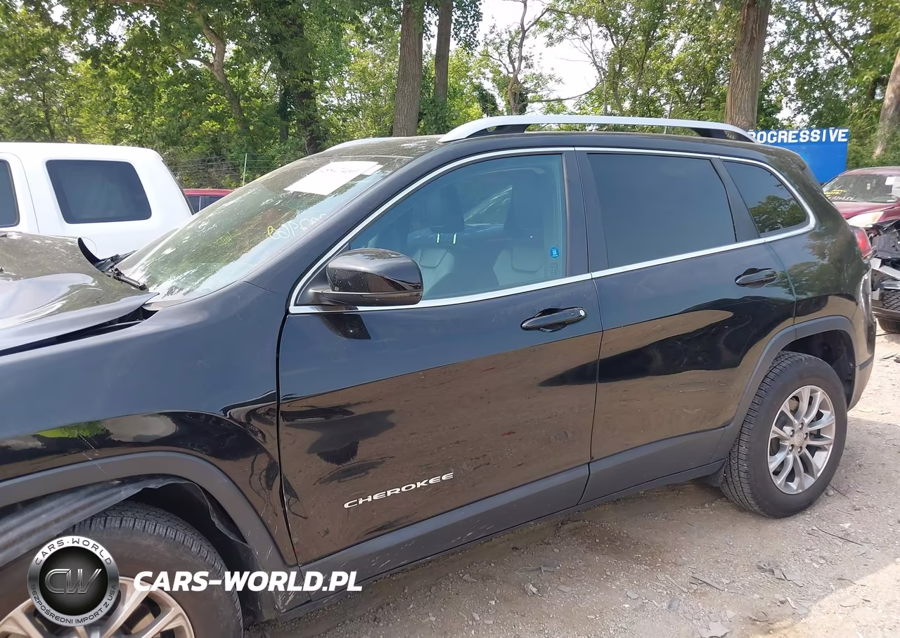 2021 Jeep Cherokee Latitude Plus 4X4 VIN:1C4PJMLB8MD115573 - 14