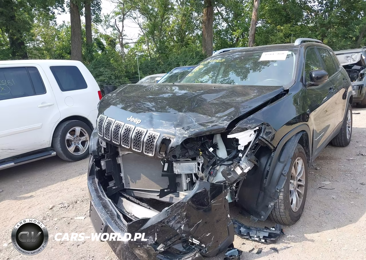 2021 Jeep Cherokee Latitude Plus 4X4 VIN:1C4PJMLB8MD115573 - 6