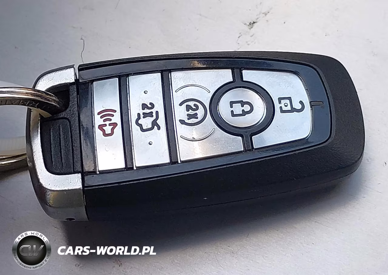2020 Ford Fusion Plug-In Hybrid Titanium VIN:3FA6P0SU9LR156649 - 11