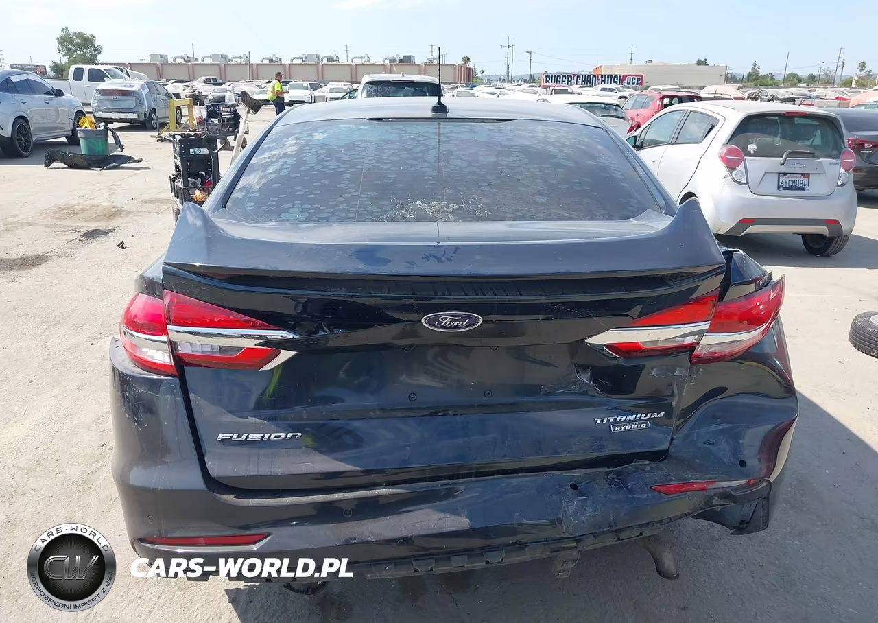 2020 Ford Fusion Plug-In Hybrid Titanium VIN:3FA6P0SU9LR156649 - 16