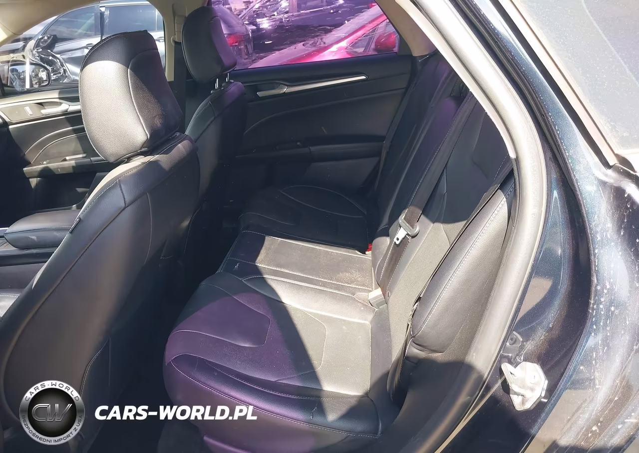 2020 Ford Fusion Plug-In Hybrid Titanium VIN:3FA6P0SU9LR156649 - 8