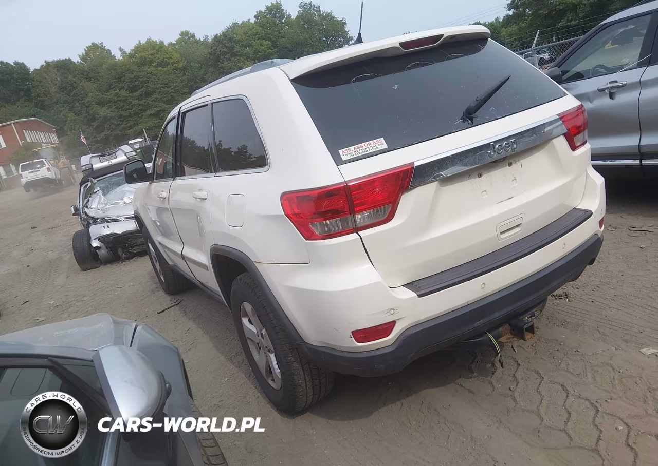 2012 Jeep Grand Cherokee Laredo VIN:1C4RJFAG2CC163996 - 3