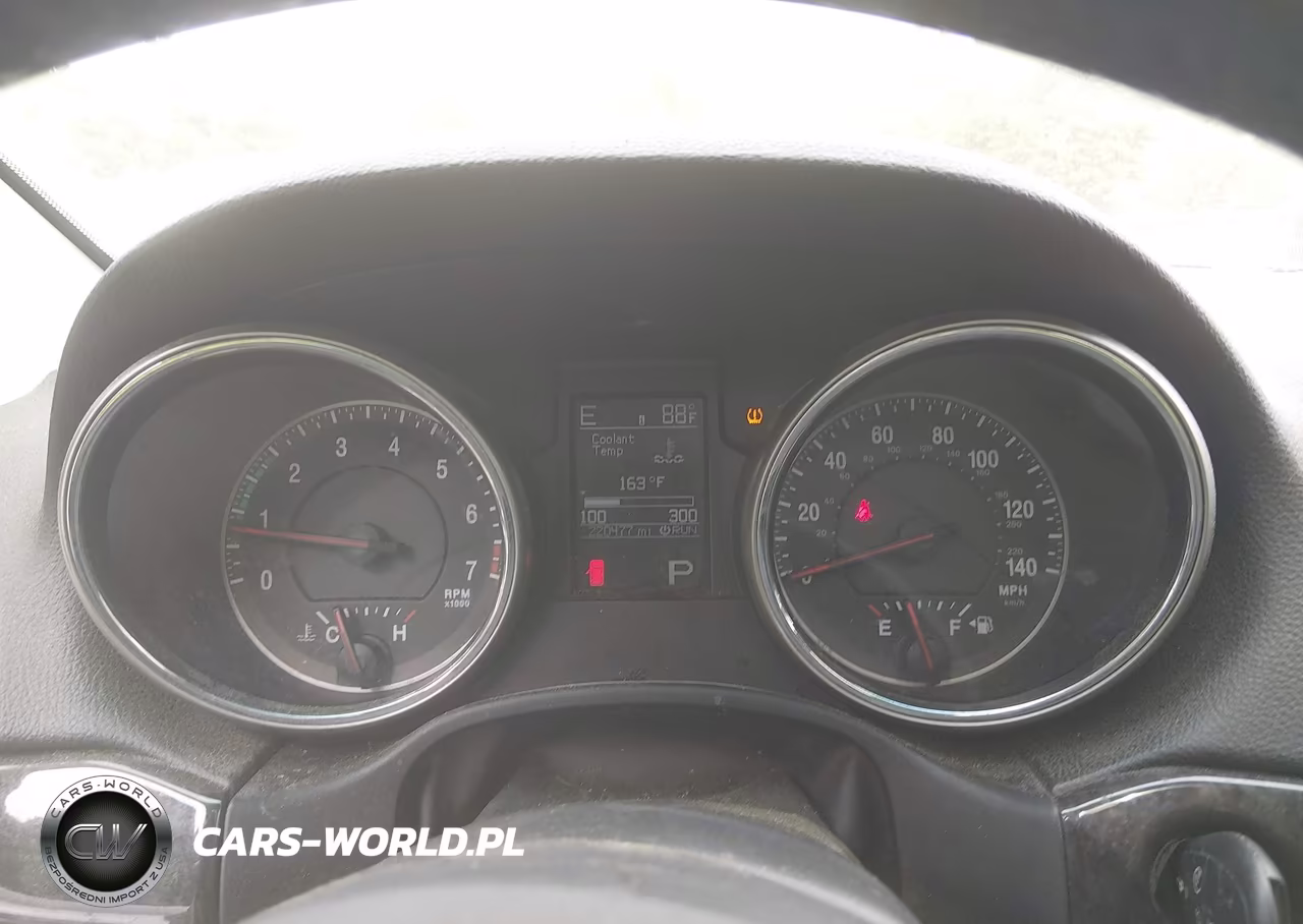 2012 Jeep Grand Cherokee Laredo VIN:1C4RJFAG2CC163996 - 7