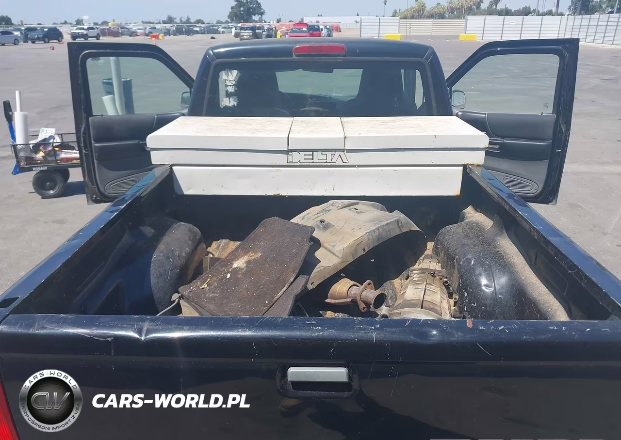 2004 Mazda B2300 VIN:4F4YR12D24TM11197 - 8