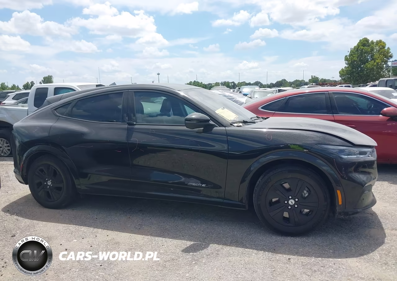 2022 Ford Mustang Mach-E California Route 1 VIN:3FMTK2R79NMA11520 - 13