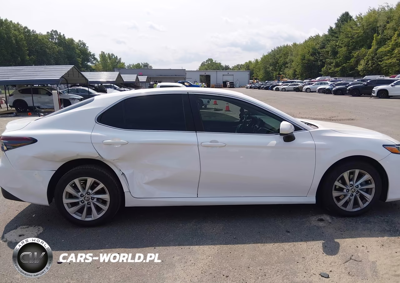 2021 Toyota Camry Le VIN:4T1C11AK0MU580389 - 13