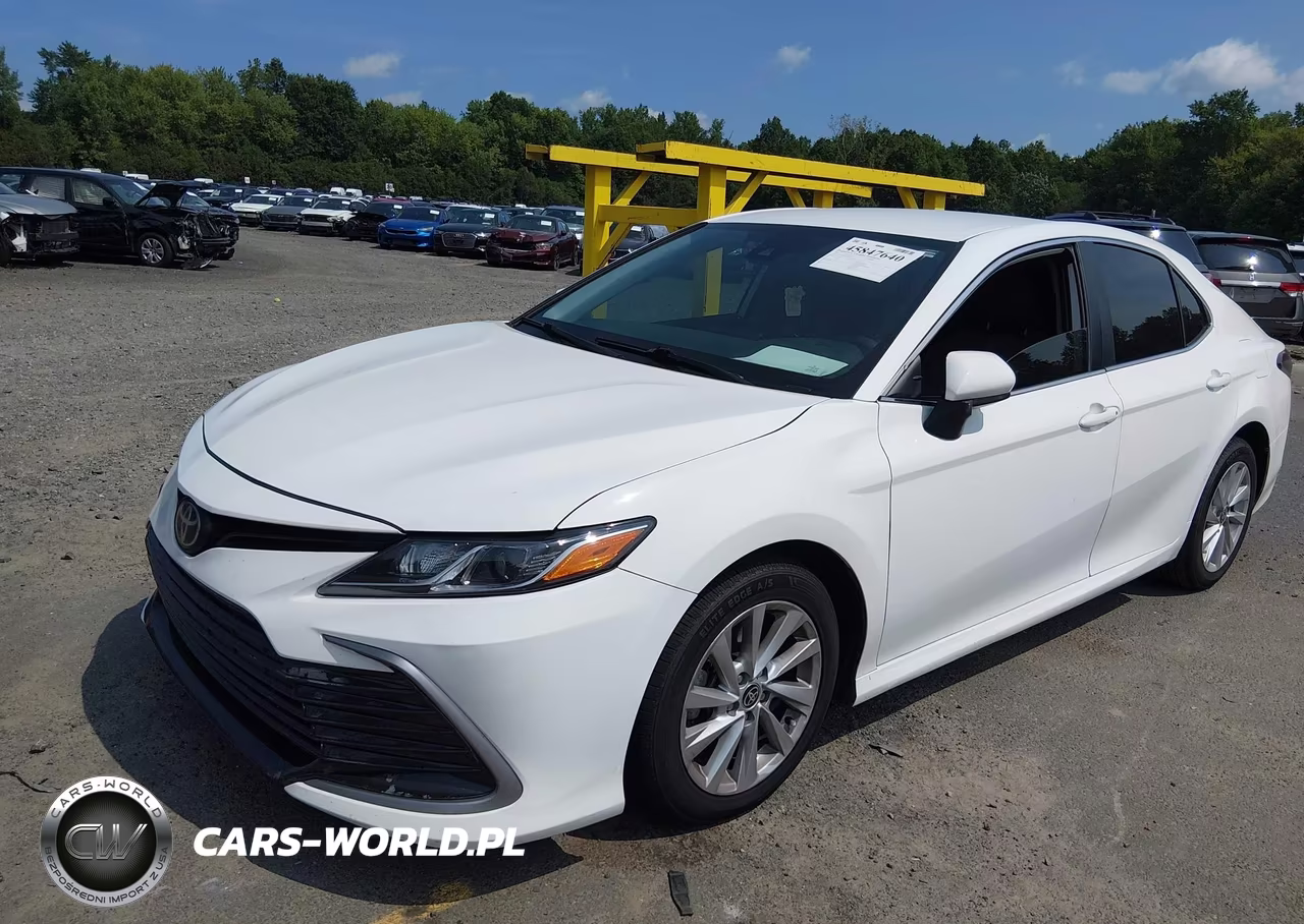 2021 Toyota Camry Le VIN:4T1C11AK0MU580389 - 2