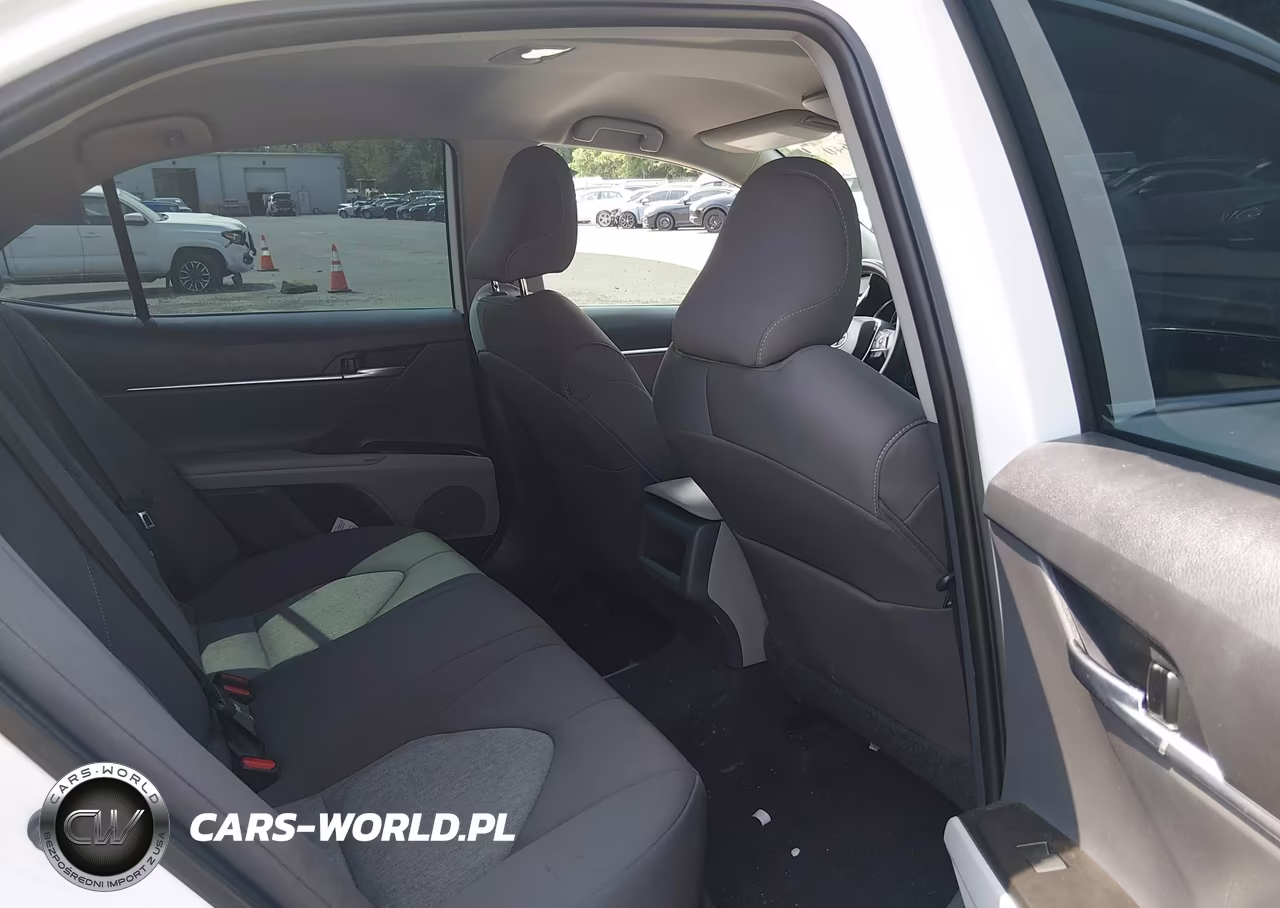 2021 Toyota Camry Le VIN:4T1C11AK0MU580389 - 8