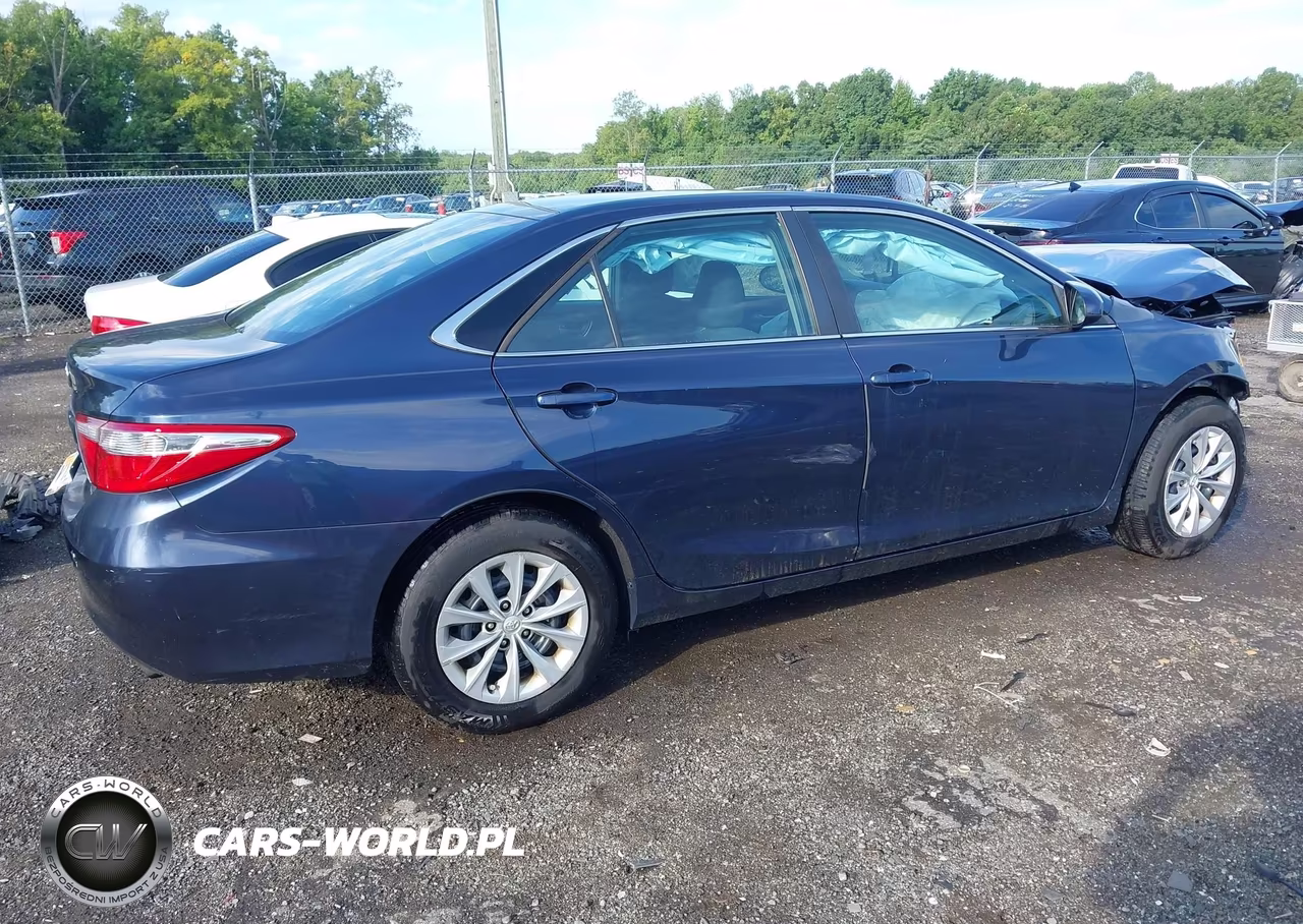 2017 Toyota Camry Le VIN:4T1BF1FKXHU634521 - 4