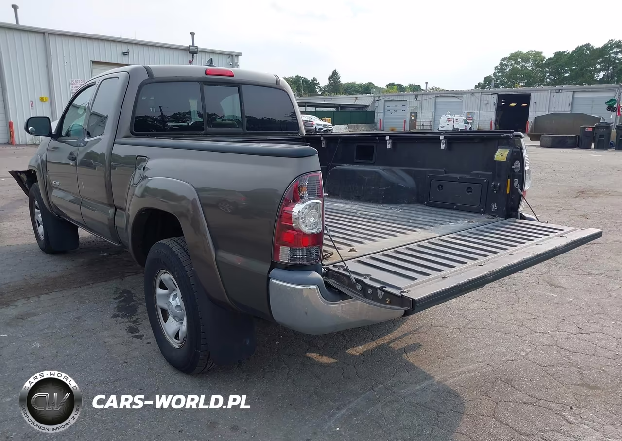 2012 Toyota Tacoma VIN:5TFUX4EN0CX014467 - 3