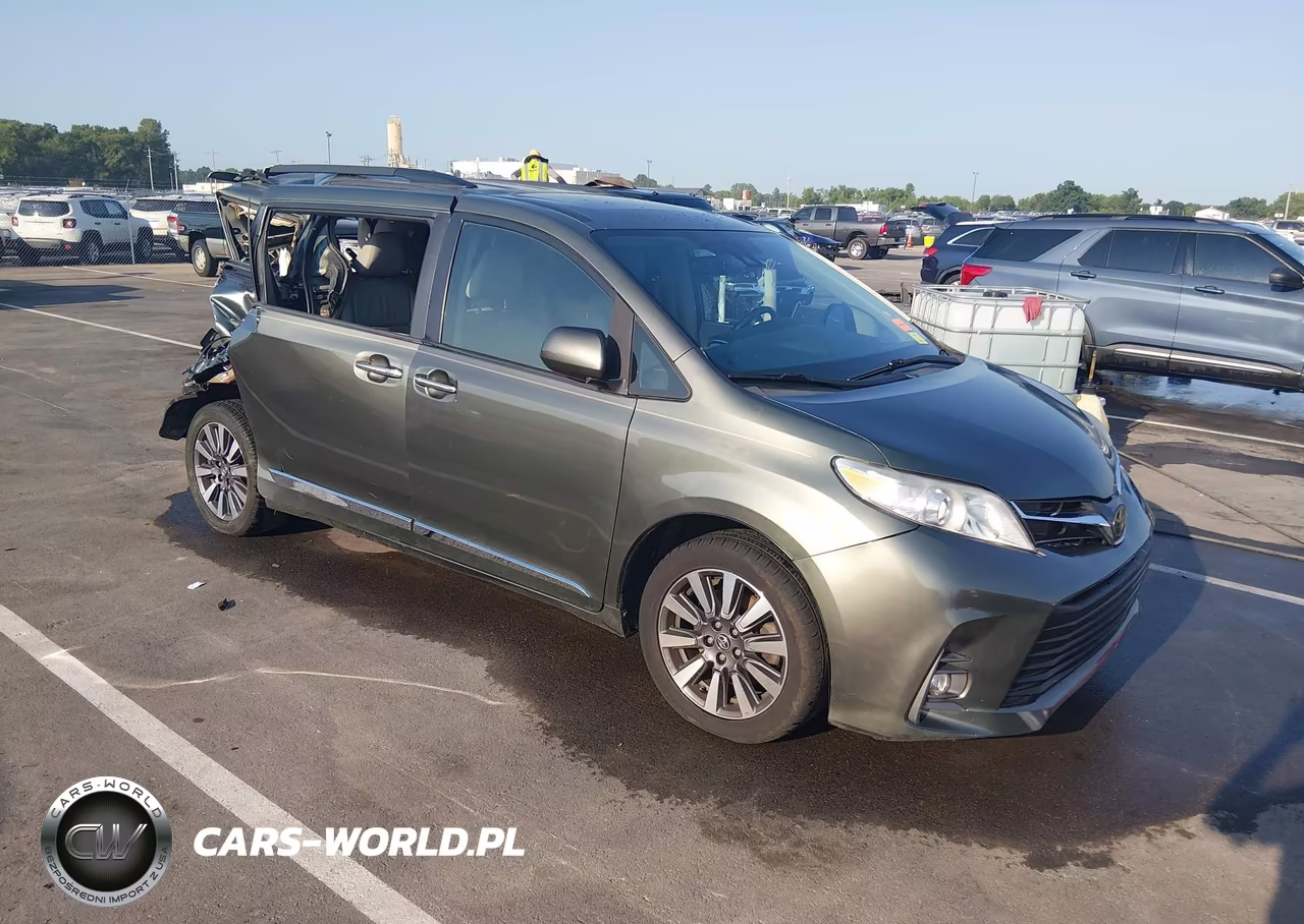 2020 Toyota Sienna Xle