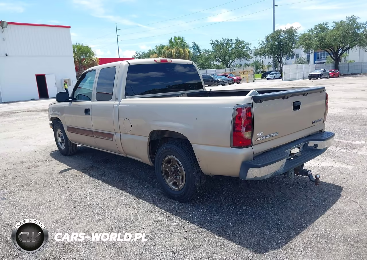 2004 Chevrolet Silverado 1500 Ls VIN:2GCEC19V841232373 - 3