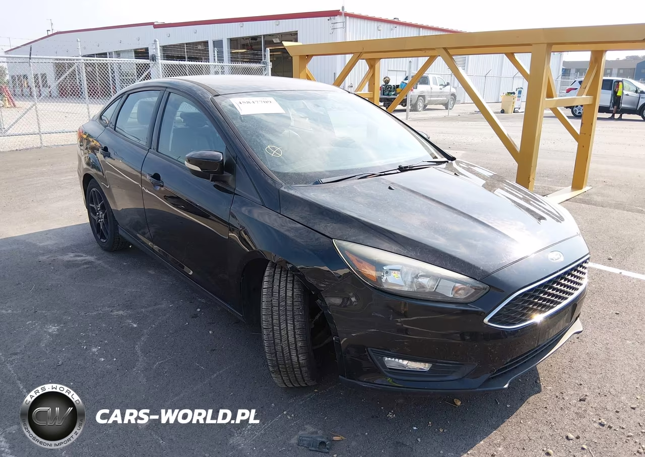 2016 Ford Focus Se VIN:1FADP3F23GL256882 - 6