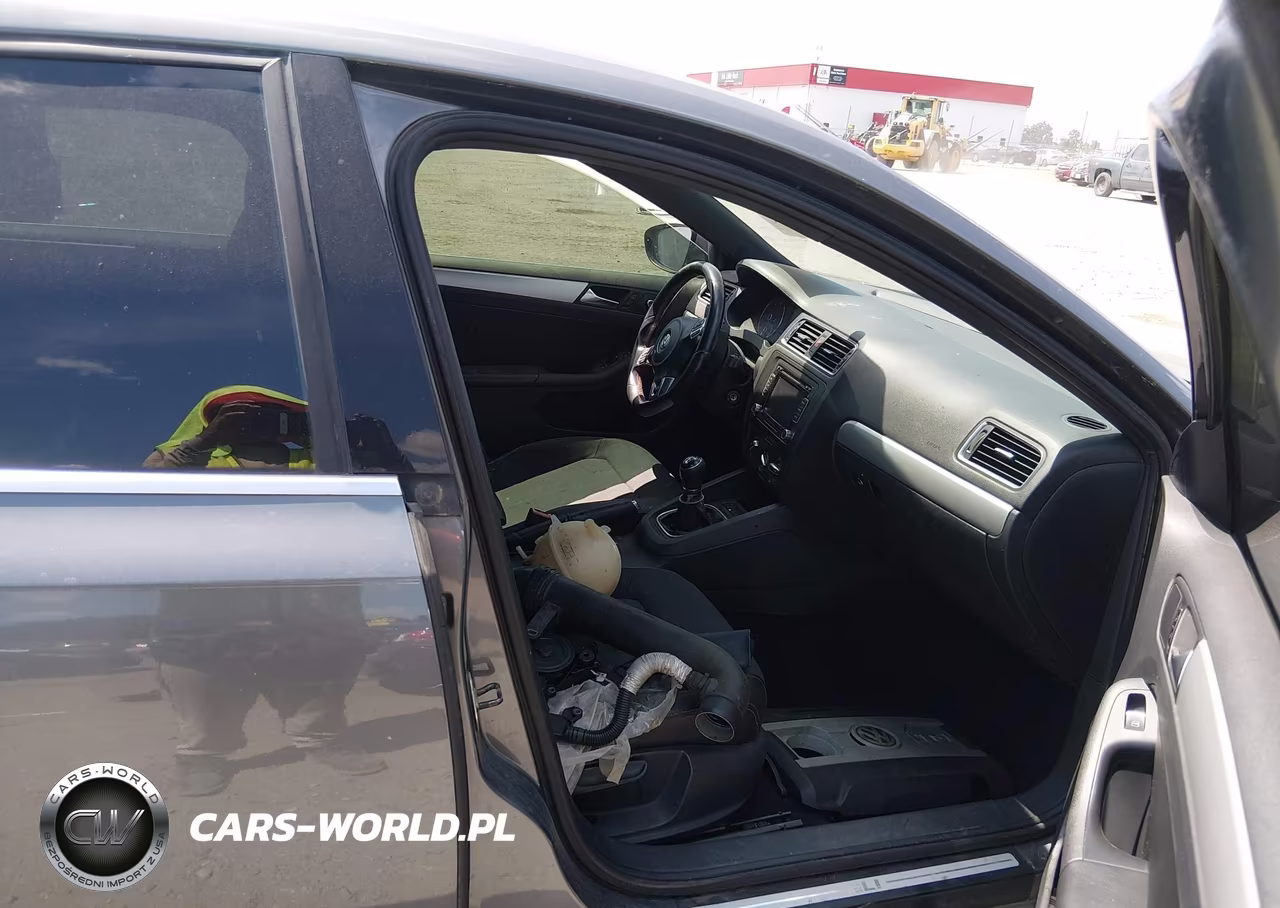 2012 Volkswagen Jetta Gli VIN:3VW567AJ5CM420615 - 5