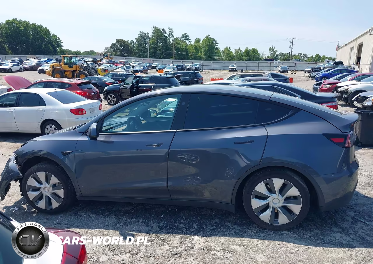 2023 Tesla Model Y Awd-Long Range Dual Motor All-Wheel Drive VIN:7SAYGDEE1PF981139 - 14