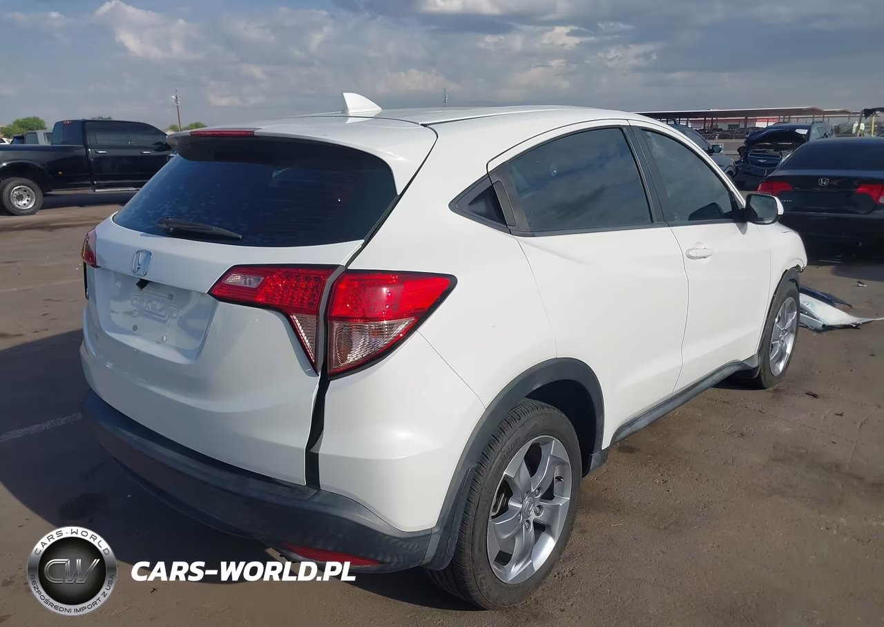 2018 Honda Hr-V Lx VIN:3CZRU5H34JM718568 - 4