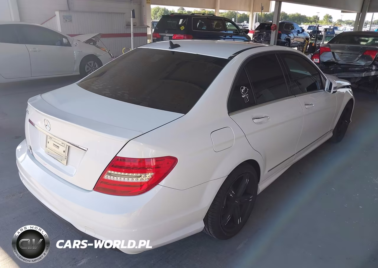 2013 Mercedes-Benz C 250 Sport VIN:WDDGF4HB5DA773448 - 4