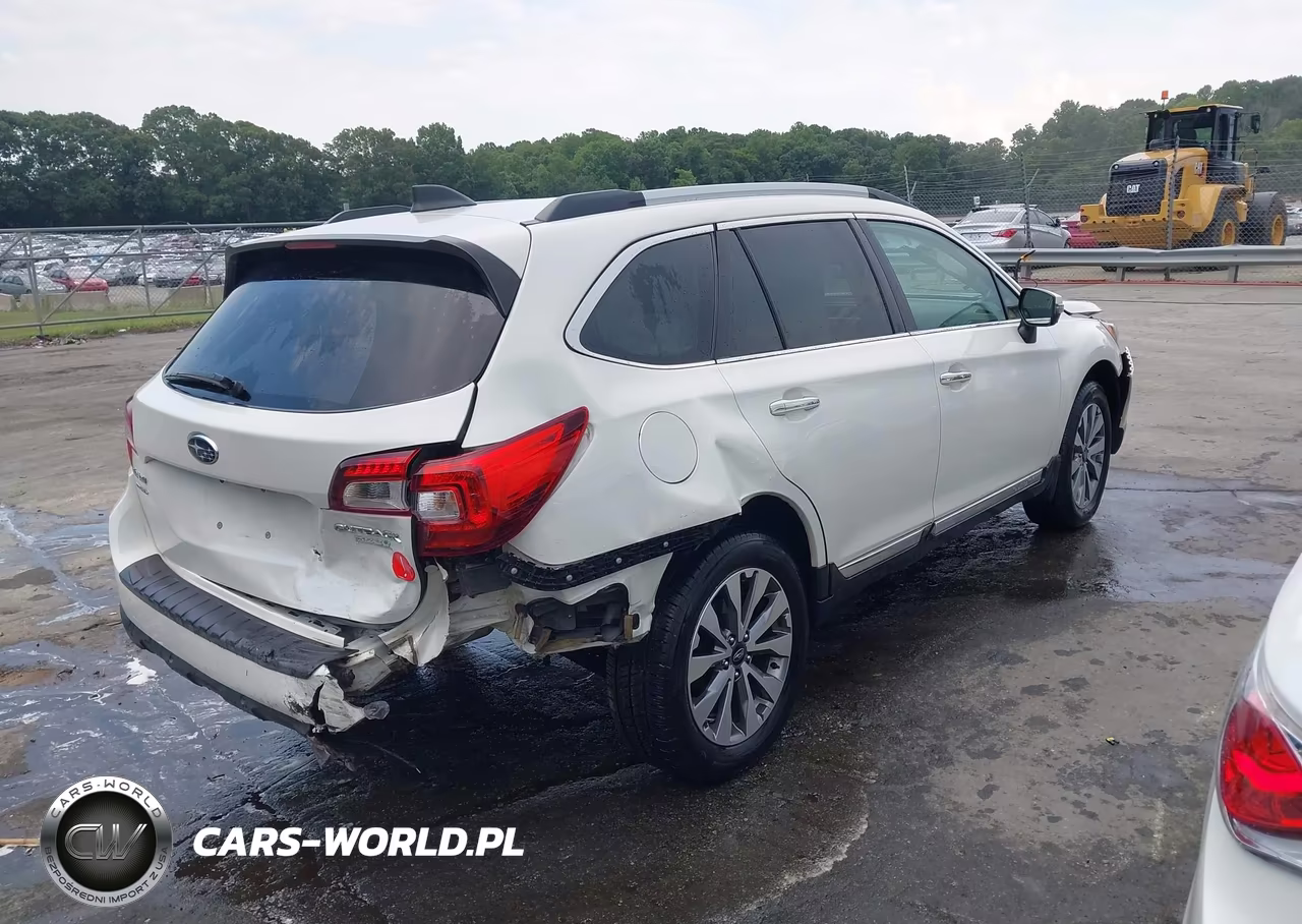 2017 Subaru Outback 2.5I Touring VIN:4S4BSATC0H3282080 - 4